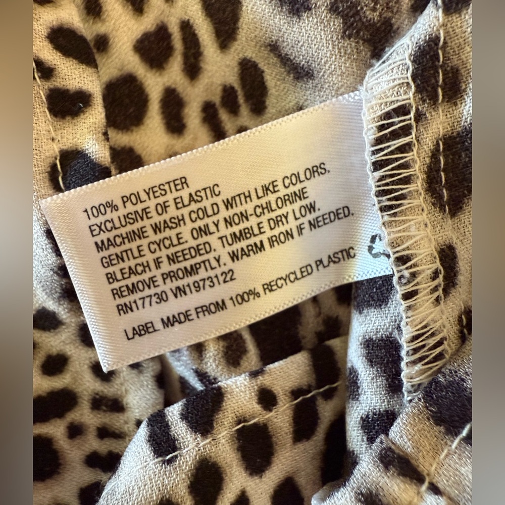 A New Day ~ Black and White Leopard Print Blouse - Picture 8 of 8